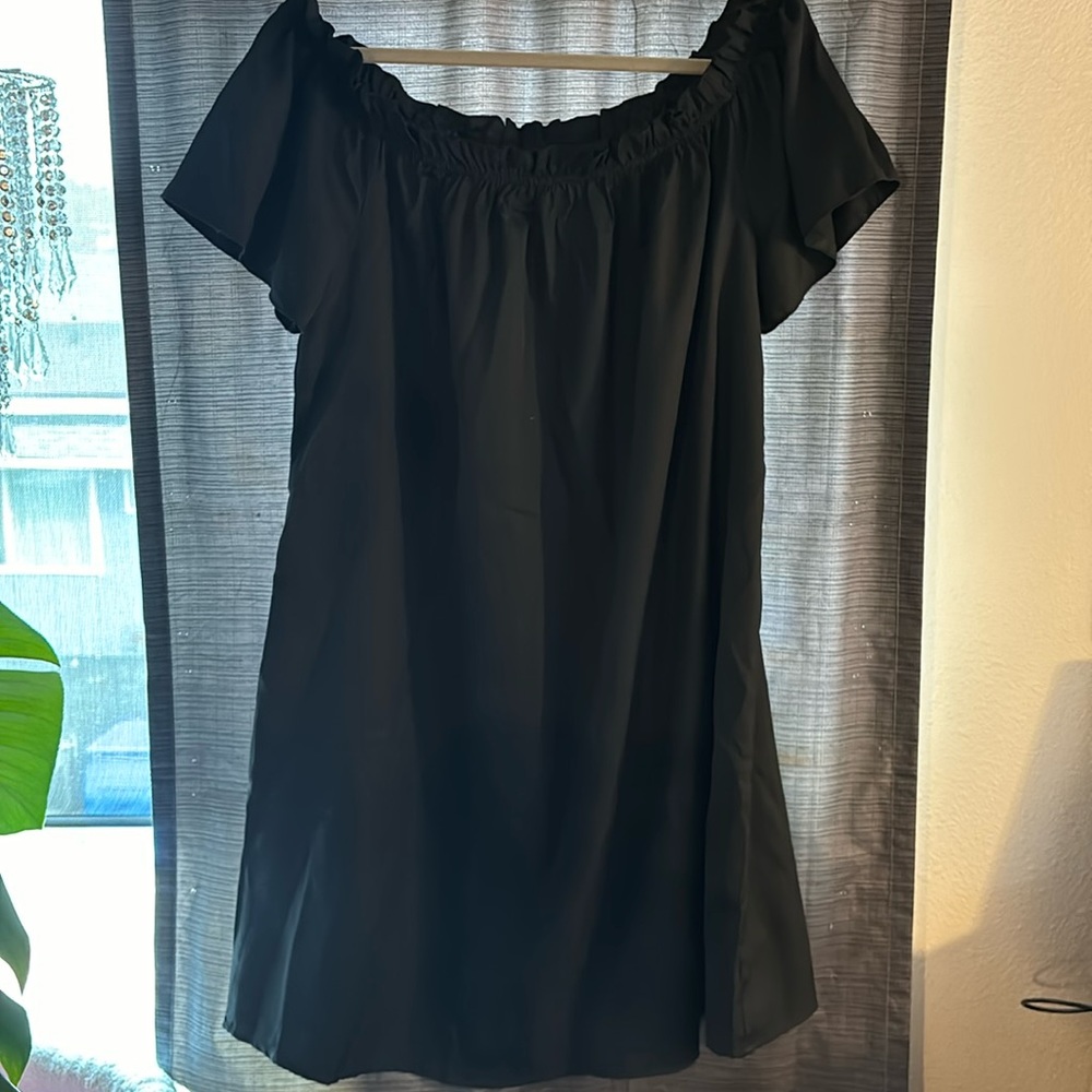 Black Off The Shoulder lightweight dress